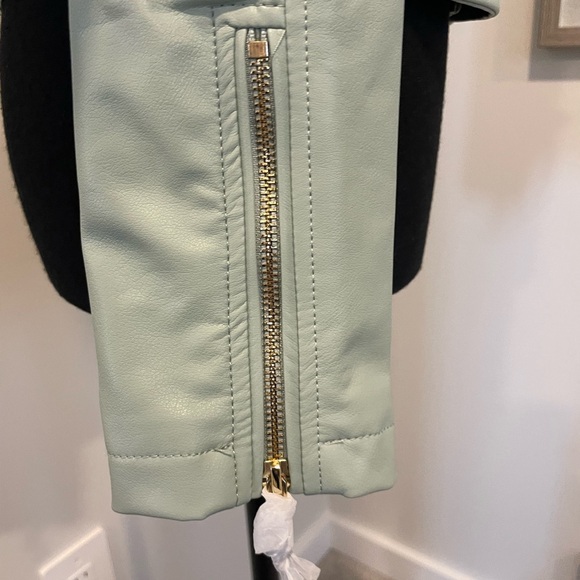Dex Pale Sage Green Vegan Leather Moto Jacket With Gold Hardware NWT! - Picture 9 of 13
